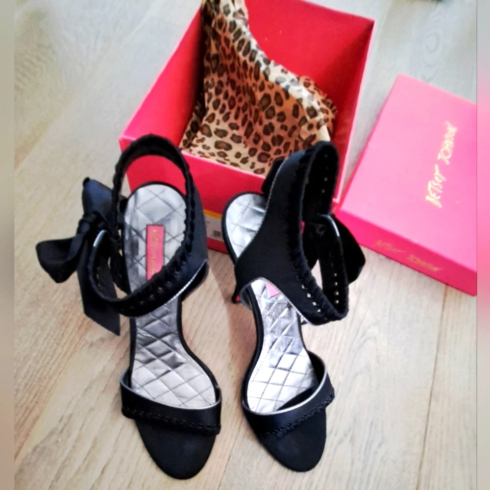 Vintage Betsy Johnson Black Tie Sandals - Picture 1 of 8